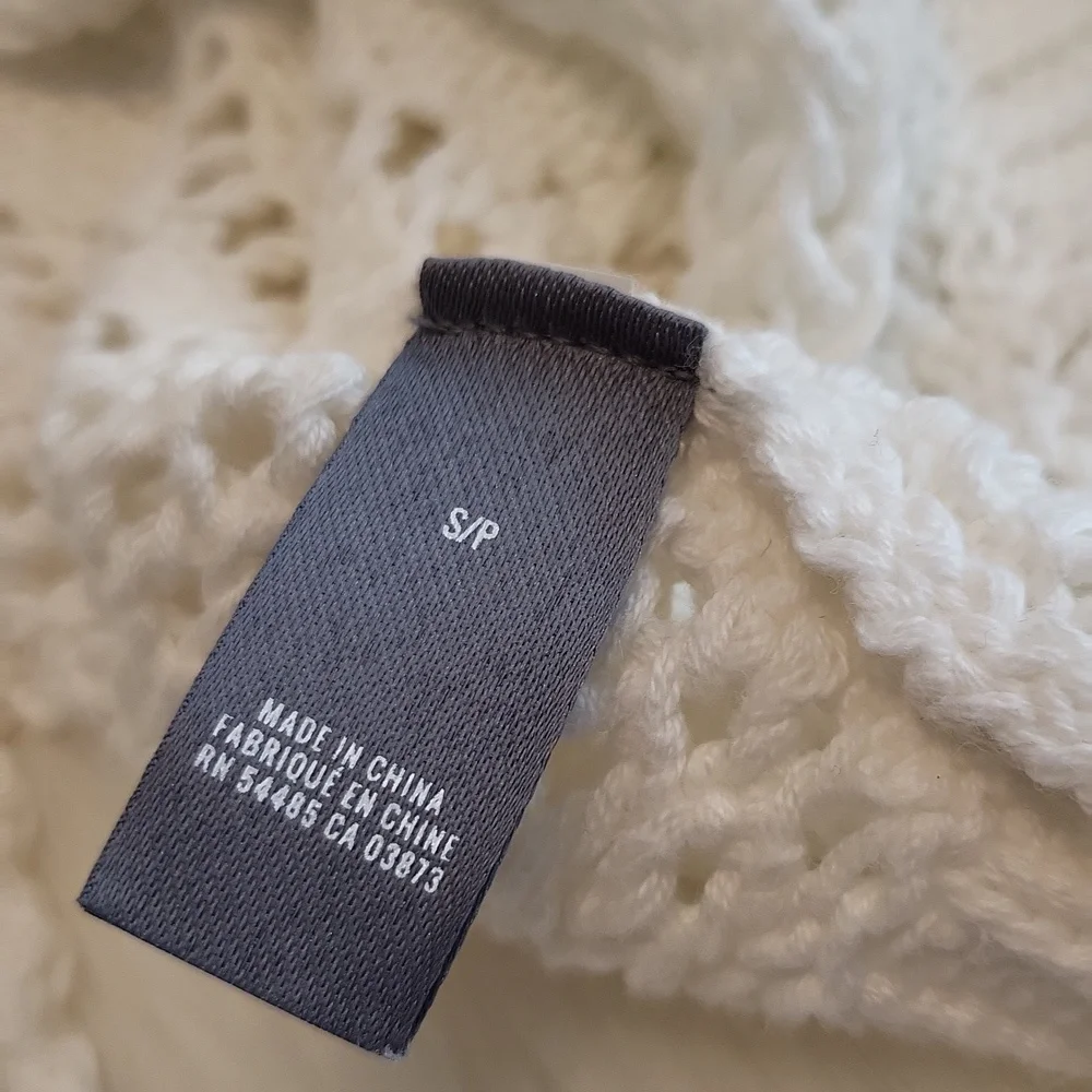 Erie crocheted sweater - Picture 10 of 12